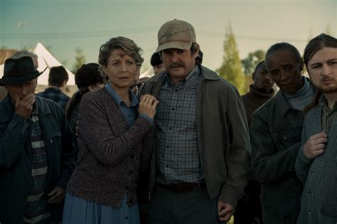 Netflix Releases 'Midnight Mass' Trailer (TV News Roundup.